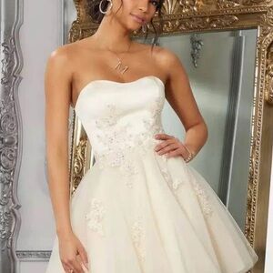 Elegant Champagne Strapless Dress